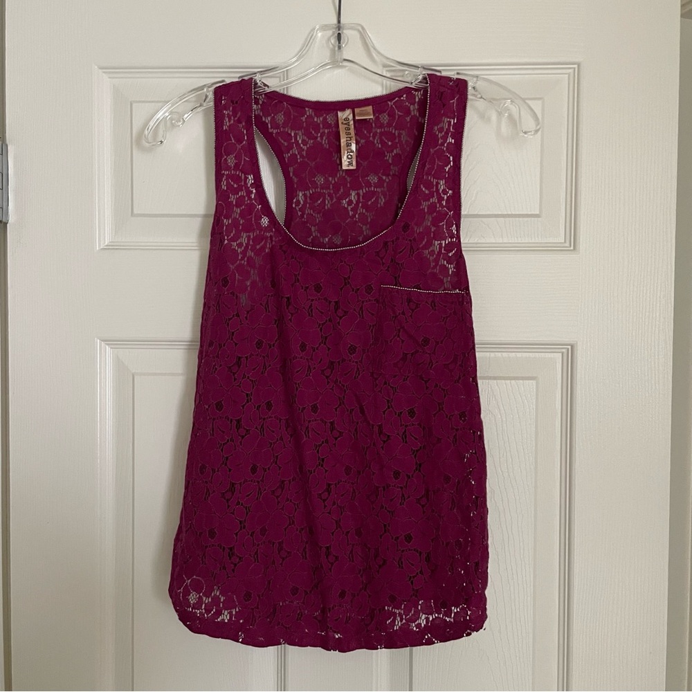 Eyeshadow Women’s Sleeveless Top size M.